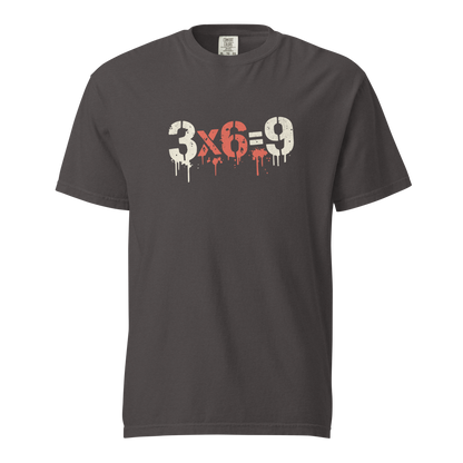 Graues T-Shirt mit "3x6=9" Print in Stencil Graffiti Optik