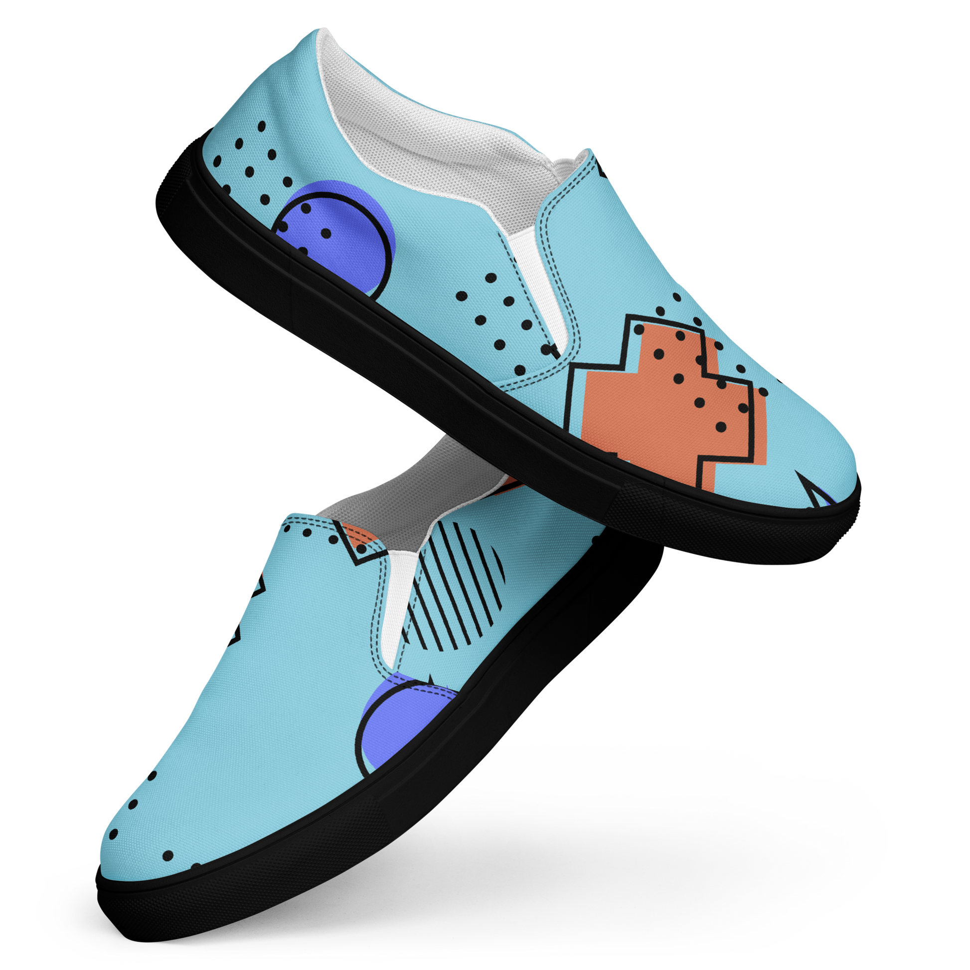 Zwei Herren Slip Ons in hellblau mit orangen und lila Formen und schwarzem Gummirand