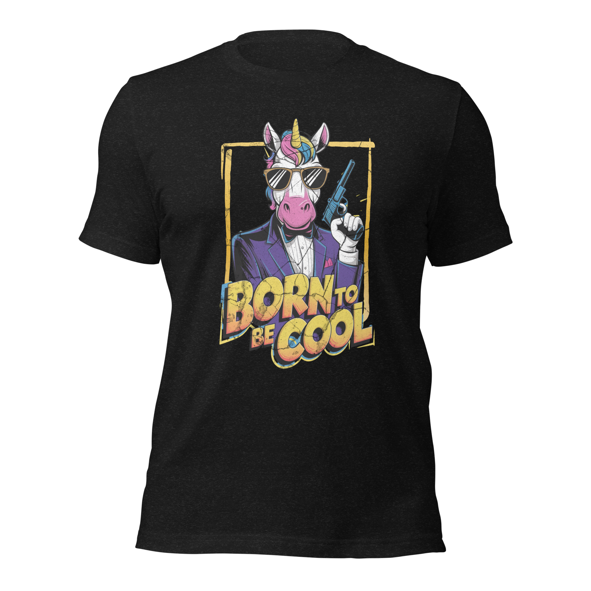 Heather schwarzes Unisex T-Shirt mit Einhorn das Revolver hält und Born to be Cool Print