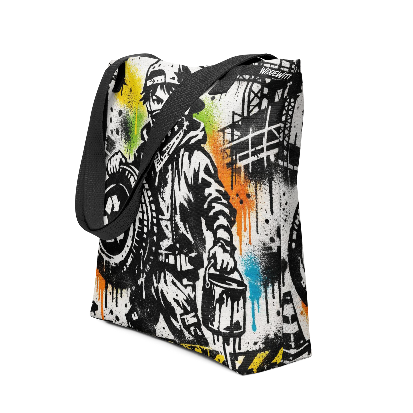 All Over Stoffbeutel mit Mann mit Bandana hält Autoreifen und Farbeimer im Streetart Look, Seitenansicht