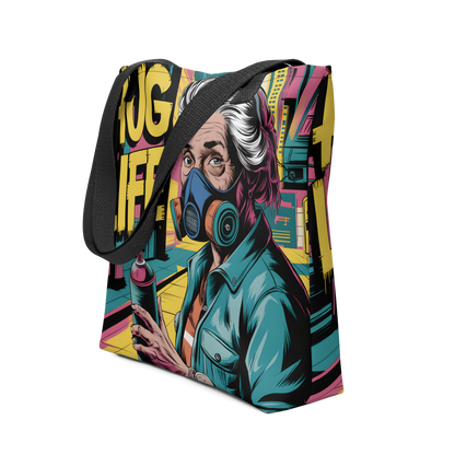 All Over Stoffbeutel mit Hug Life Graffiti sprühender alten Frau Seitenansicht