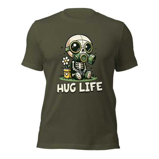 Militärgrünes Unisex T-Shirt mit kleinem Skelettmännchen mit Gasmaske und dem Schriftzug Hug Life
