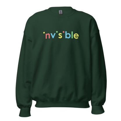 Waldgrüner Pullover mit buntem invisible Print bei dem die i-Punkte fehlen