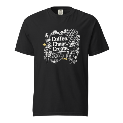 Schwarzes Street-Art T-Shirt mit Coffee & Chaos Design, Reifenprofil-Details und urbanem Graffiti-Vibe.