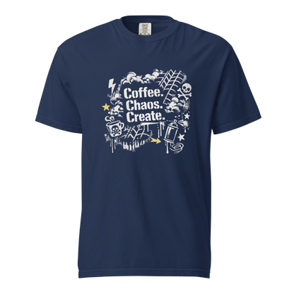 Blaues Street-Art T-Shirt mit Coffee & Chaos Design, Reifenprofil-Details und urbanem Graffiti-Vibe