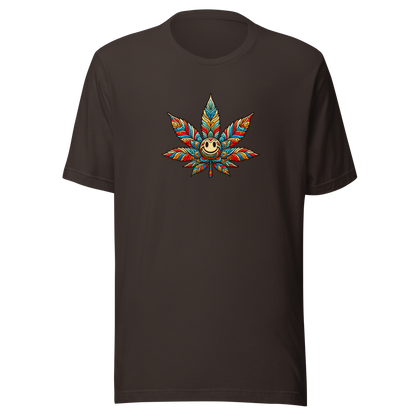 Braunes T-Shirt mit buntem lächelndem Hanfblatt Brustprint