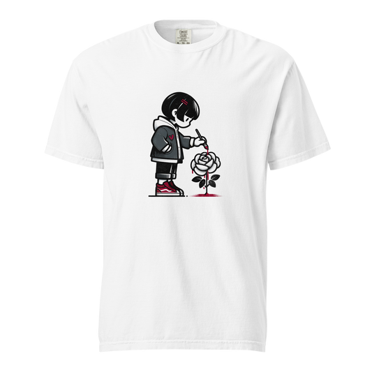 Weißes Unisex T-Shirt mit Mädchen, das eine Rose rot anmalt