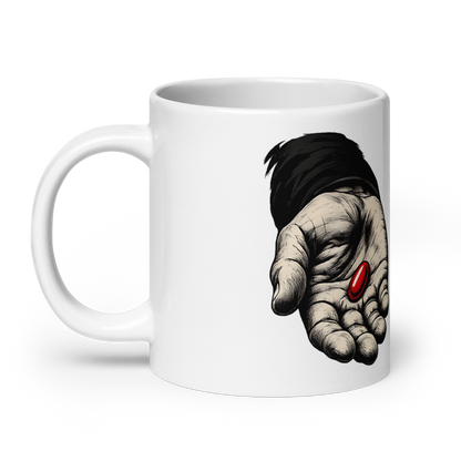 Große weiße Tasse mit zwei Händen bedruckt, in der einen liegt eine rote Pille und in der anderen eine rote Pille, Seitenansicht links