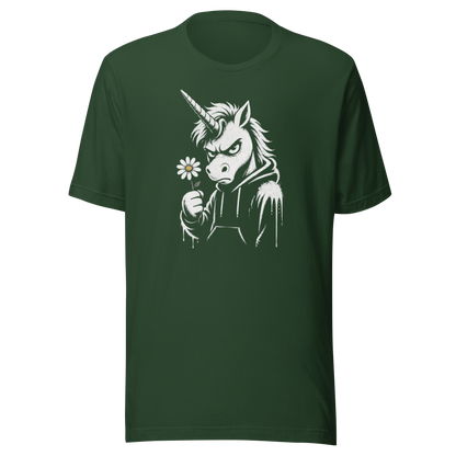 Grünes T-Shirt mit Einhorn das grimmig guckt und Gänseblümchen hält im Streetart Style