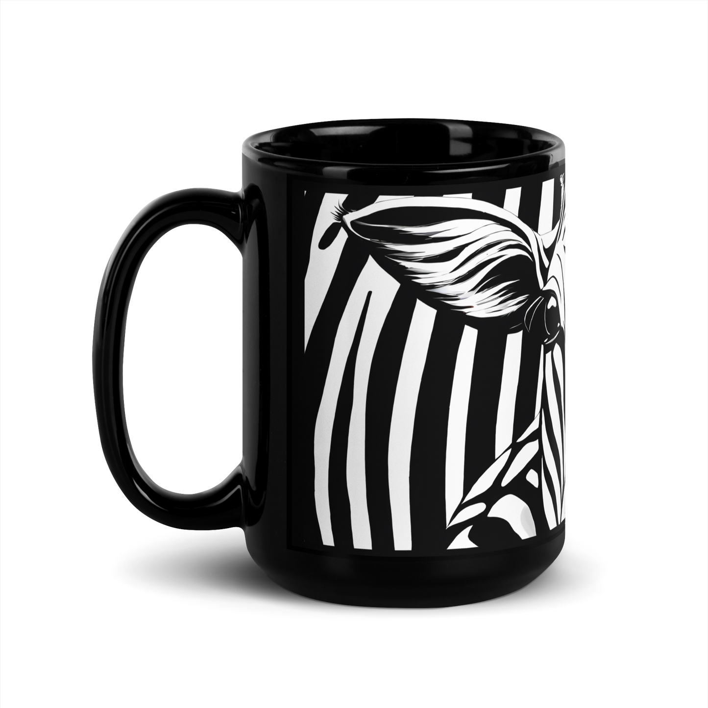 Schwarze glänzende Tasse mit schwarz weiß gestreiften Kuhgesicht linke Ansicht