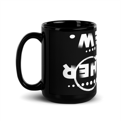 Schwarze Tasse mit From another point of view Text der auf dem Kopf steht Seitenansicht Links